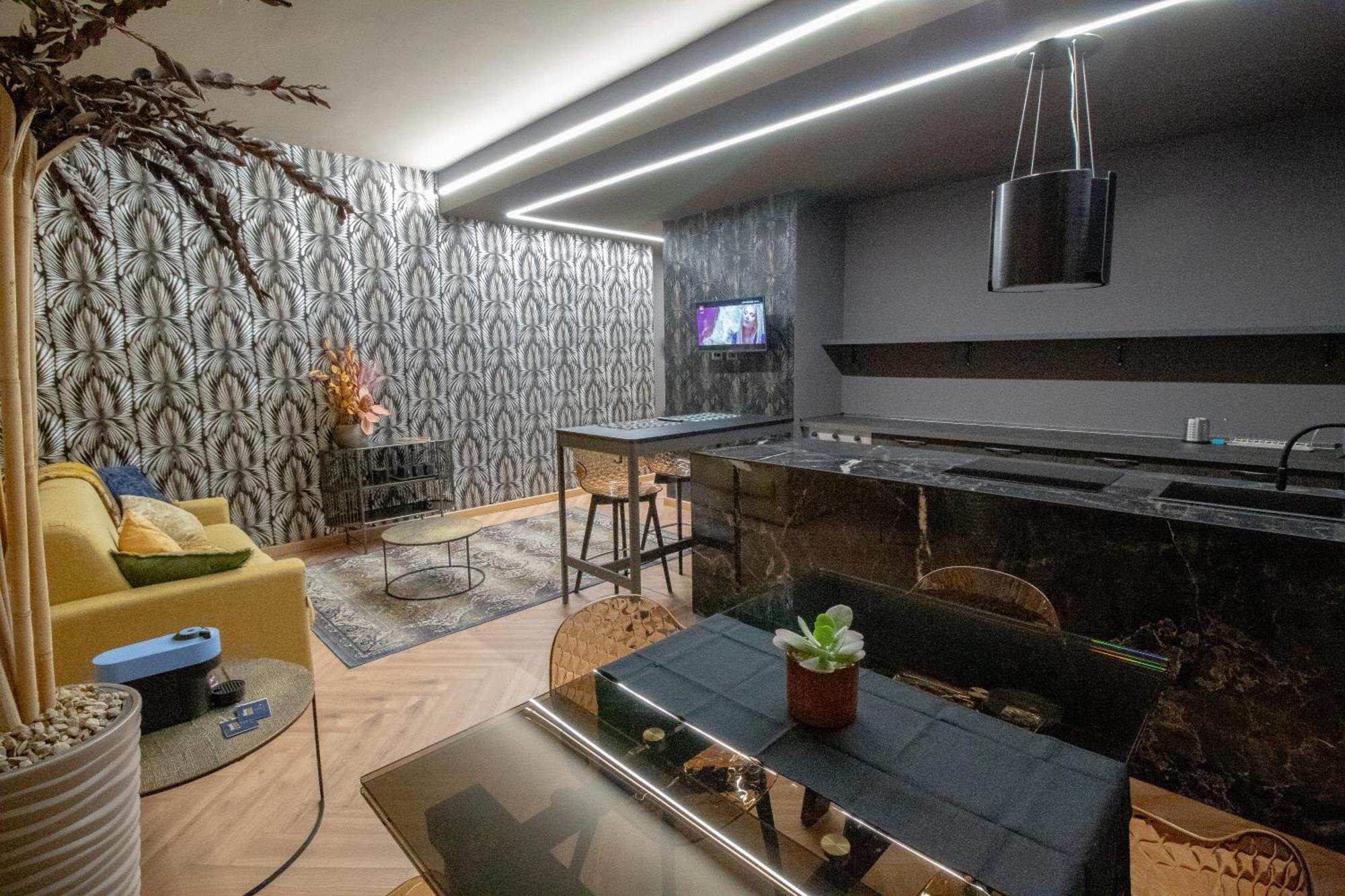 トリノLuxury Museo Egizio - Esclusivo Trilocale In Pieno Centro - Free Wifiアパートメント エクステリア 写真